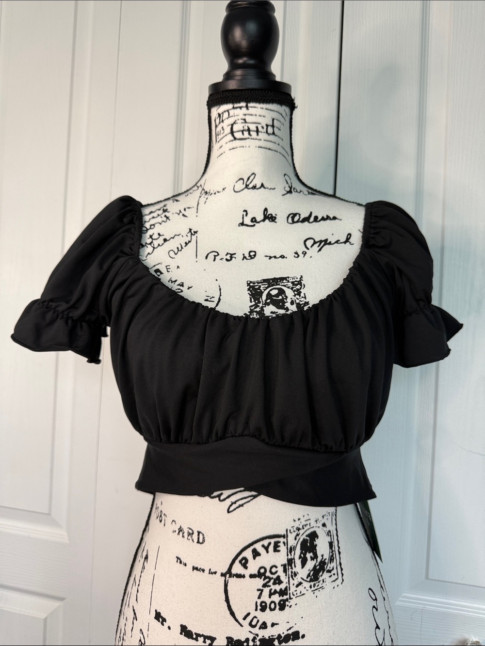 HALARA Puff Sleeve Crossover Tie Back Cropped Casual Top in Black